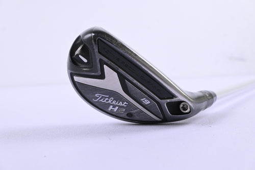 Titleist 818 H2 #3 Hybrid / 19 Degree / Stiff Flex Aldila Rogue 85 Shaft