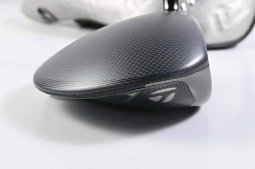 Taylormade Qi35 Driver / 9 Degree / Regular Flex Fujikura Airspeeder 50 Shaft