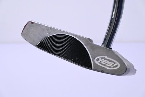 Yes! C-Groove Donna Putter / 33 Inch