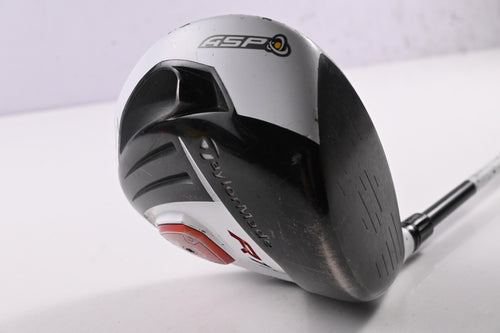 Taylormade R11 Driver / 10.5 Degree / Regular Flex Fujikura Blur 60 Shaft