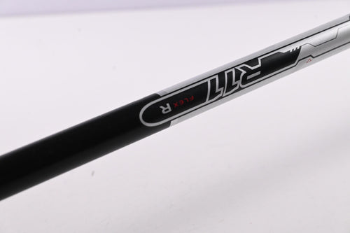 Taylormade R11 Driver / 10.5 Degree / Regular Flex Fujikura Blur 60 Shaft