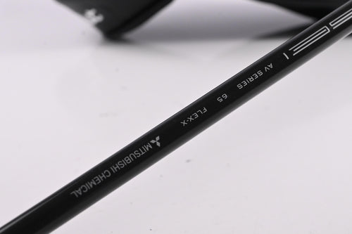 Titleist GT4 Driver / 10 Degree / X-Flex Tensei AV Raw White 65 Shaft