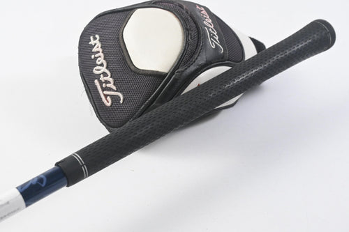 Titleist 910 F #5 Wood / 17 Degree / Stiff Flex Diamana Kai'li Blue 75 Shaft