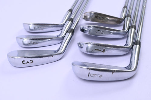 Titleist 690.CB Irons / 3-9i / Stiff Flex Dynamic Gold S300 Shafts