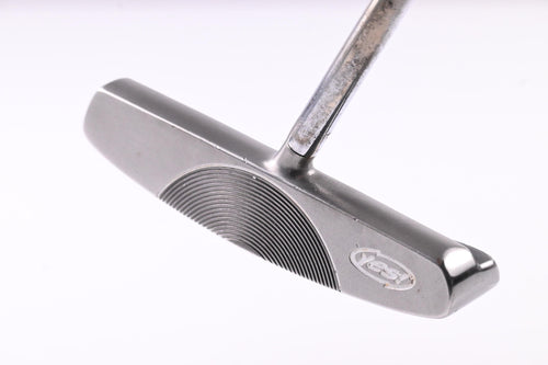 Yes! C-Groove Carolyne Putter / 33 Inch
