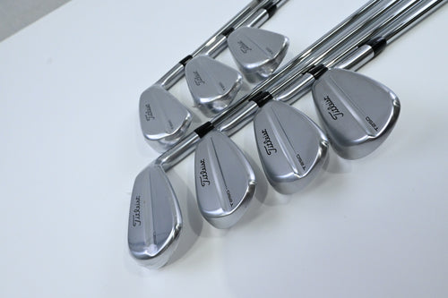 Titleist T250 2025 Irons / 5-PW+48° / Regular Flex AMT Black Shafts