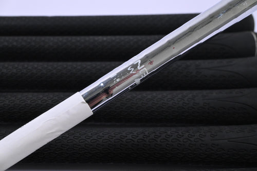 Ping G10 Irons / 4-PW / Blue Dot / Regular Flex Ping AWT Shafts