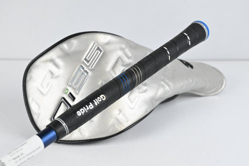 Taylormade Qi35 Driver / 10.5 Degree / Regular Flex Fujikura Ventus Blue 5 Shaft