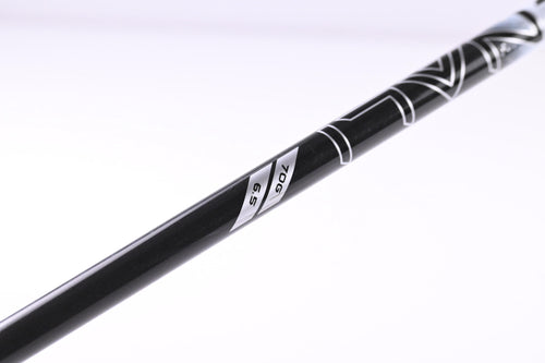 Callaway Elyte Driver / 10.5 Degree / X-Flex Denali Black 70 Shaft