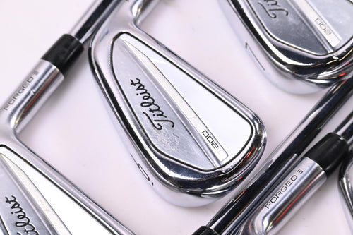 Titleist T200 2023 Irons / 5-PW+48° / Regular Flex AMT Black R300 Shafts