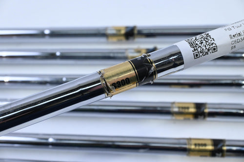 Wilson FG Tour Irons / 3-9 / Stiff Flex Dynamic Gold S300 Shafts