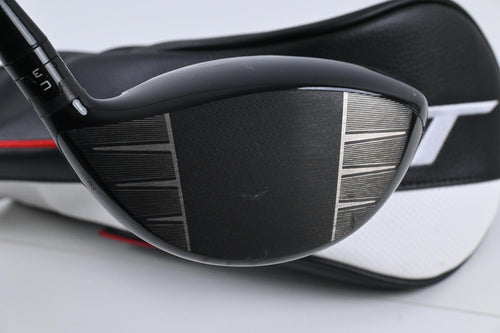 Left Hand Titleist GT2 Driver / 9 Degree / Stiff Flex Tensei 1K Blue 65
