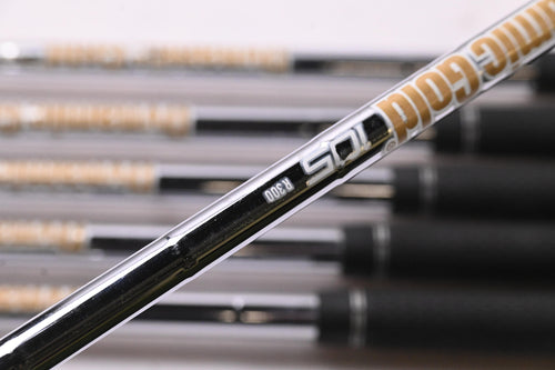 Left Hand Ping G425 Irons / 5-PW / Red Dot / Regular Flex Dynamic Gold 105 R300