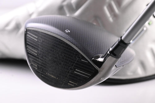 TaylorMade Qi35 Driver / 10.5 Degree / Stiff Fex Fujikura Air Speeder 50 Shaft