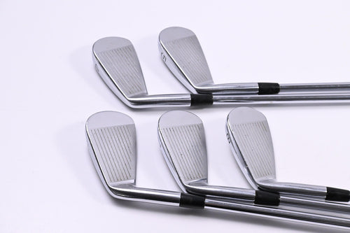 Mizuno JPX 825 Pro Irons / 4-8i / Stiff Flex Dynalite Gold XP S300 Shaft