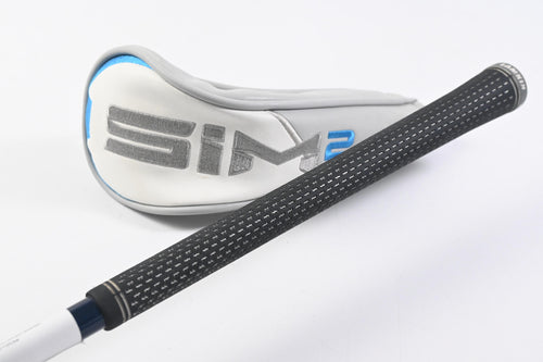 Taylormade SIM2 Max #3 Hybrid / 19 Degree / Stiff Flex Ventus Blue 7 Shaft