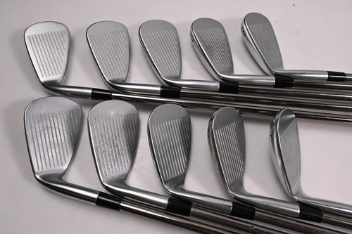Mizuno JPX 921 Hot Metal Irons / 4-PW+GW+SW+LW / Regular Flex UST Recoil 95