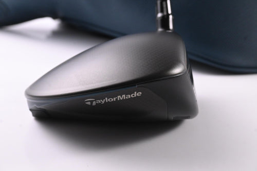 TaylorMade Qi4D Max Driver / 10.5 Degree / Regular Flex REAX Blue 50 Shaft
