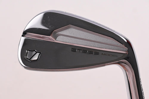 Wilson Staff Model Blade 2024 #9 Iron / Regular Flex AMT Red R300 Shaft