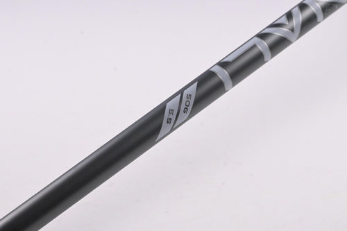 Callaway Quantum Max D Driver / 10.5 Degree / Regular Flex Denali Frost Silver