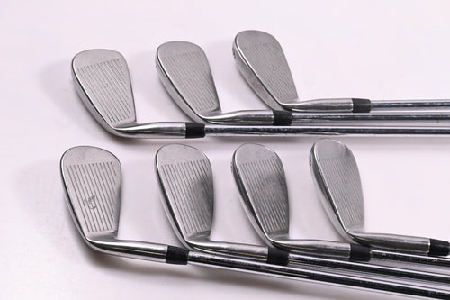 Taylormade R540XD Irons / 4-PW / Regular Flex Taylormade R540XD Shafts