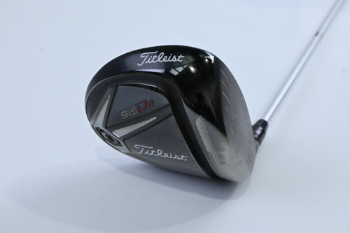Titleist 915 D2 Driver / 9.5 Degree / Regular Flex Aldila Rogue White 70 Shaft