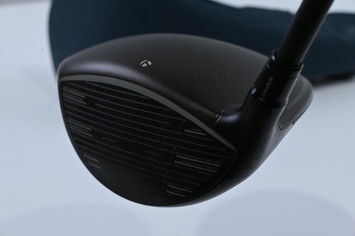 TaylorMade Qi4D Max Driver / 10.5 Degree / Stiff Flex REAX Blue 50 Shaft