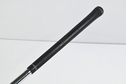 Titleist 716 CB #7 Iron / Stiff Flex Dynamic Gold AMT S300 Shaft