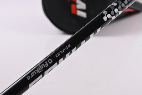 Taylormade M6 Driver / 10.5 Degree / Stiff Flex Fujikura Atmos Black 6 Shaft