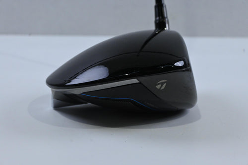 TaylorMade Qi10 Driver / 10.5 Degree / Regular Flex Fujikura Ventus TR Blue 5
