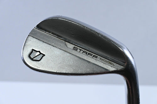 Wilson Staff Model Gap Wedge / 52 Degree / Wedge Flex Dynamic Gold Spinner Shaft