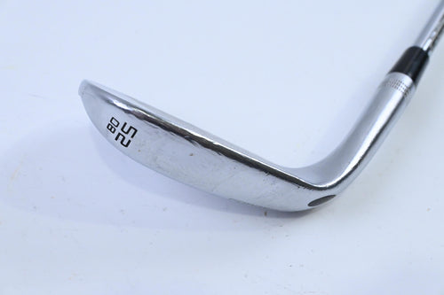 Wilson Staff Model Gap Wedge / 52 Degree / Wedge Flex Dynamic Gold Spinner Shaft