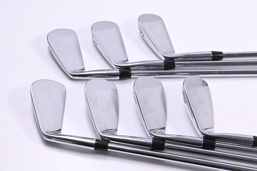 Titleist 680 Forged Irons / 4-PW / Stiff Flex Project X Steel Shafts