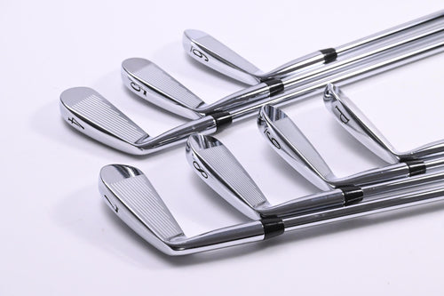 Titleist 680 Forged Irons / 4-PW / Stiff Flex Project X Steel Shafts