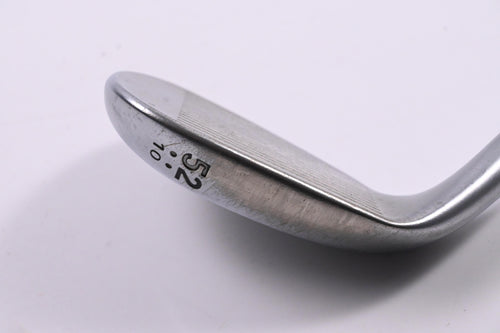 Cleveland 588 RTX Gap Wedge / 52 Degree / Wedge Flex Dynamic Gold Shaft