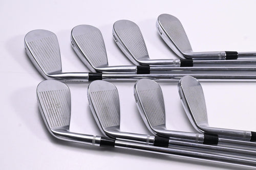 Callaway Apex CB 24 Irons / 4-PW+GW / Stiff Flex N.S.Pro Modus 3 120 Shafts