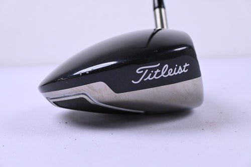 Titleist 909 D2 Driver / 9.5 Degree / Stiff Flex Aldila Voodoo Shaft