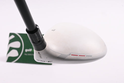 Taylormade R11 #3 Wood / 15.5 Degree / Stiff Flex Fujikura Blur 70 Shaft