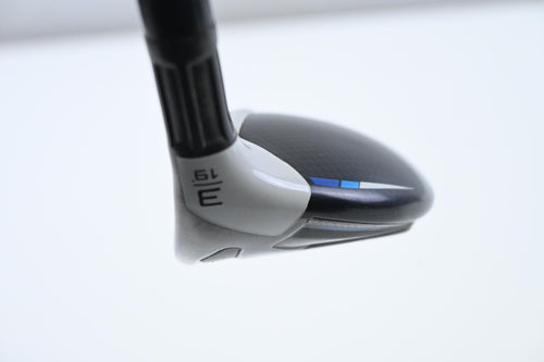 Taylormade SIM2 Max #3 HybrId / 19 Degree / Stiff Flex Fujikura Ventus Blue 7