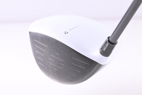 Taylormade R15 Driver / 10.5 Degree / Regular Flex Fujikura Speeder 57 Evolution