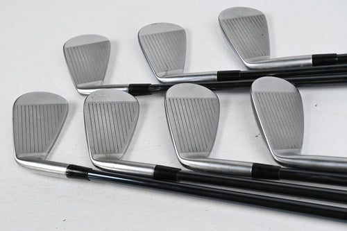 Mizuno JPX 925 Forged Irons / 5-PW+GW / Regular Flex UST Recoil Dart 60 Shafts