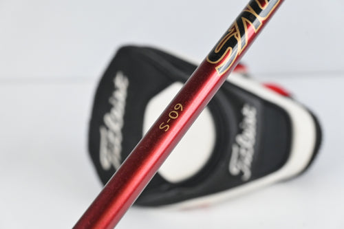 Titleist 909 D3 Driver / 9.5 Degree / Stiff Flex Aldila DVS 60 Shaft