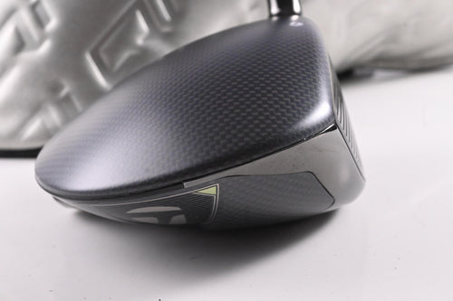 Taylormade Qi35 Driver / 9 Degree / Stiff Flex Fujikura Air Speeder 50 Shaft