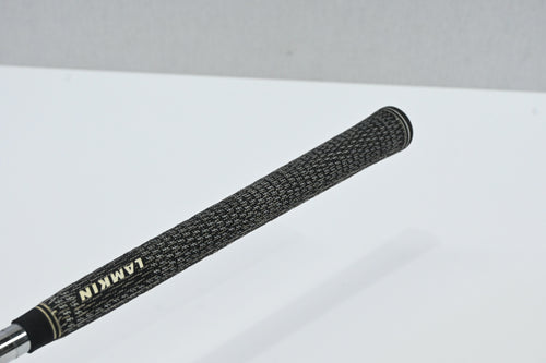 Wilson TW9 Gap Wedge / 52 Degree / Wedge Flex Dynamic Gold