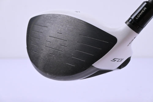 TaylorMade R11 Driver / 10.5 Degree / Stiff Flex Fujikura Blur R11 65 Shaft