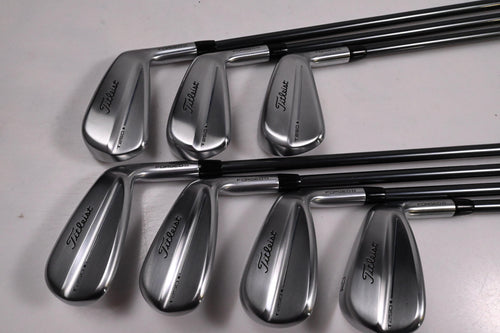 Titleist T250* 2025 Irons / 5-PW+52° / Regular Flex MMT AMC Red 65 Shafts