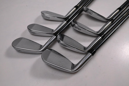 Titleist T250* 2025 Irons / 5-PW+52° / Regular Flex MMT AMC Red 65 Shafts