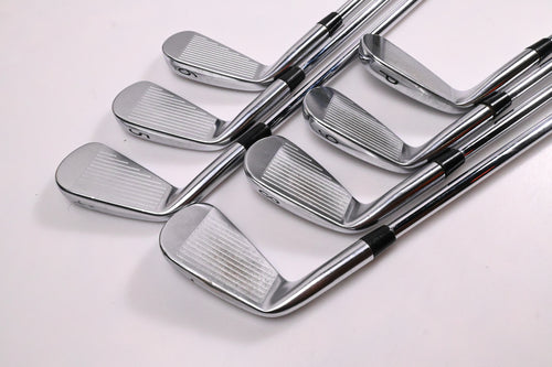 Titleist 718 MB Irons / 4-PW / Stiff Flex Dynamic Gold S300 Shafts
