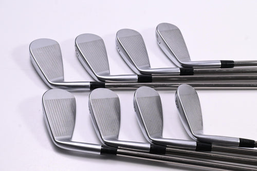 Mizuno JPX 925 Forged Irons / 4-PW+GW / Regular Flex UST Recoil ES780 Shafts
