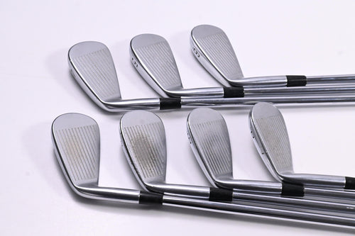 Mizuno JPX 921 Forged Irons / 4-PW / Stiff Flex Dynamic Gold 105 S300 Shafts